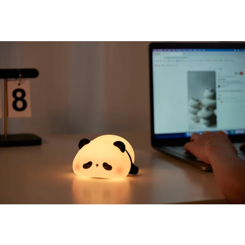 Silikonowa bezprzewodowa lampka nocna "Lying panda" - Фото № 1